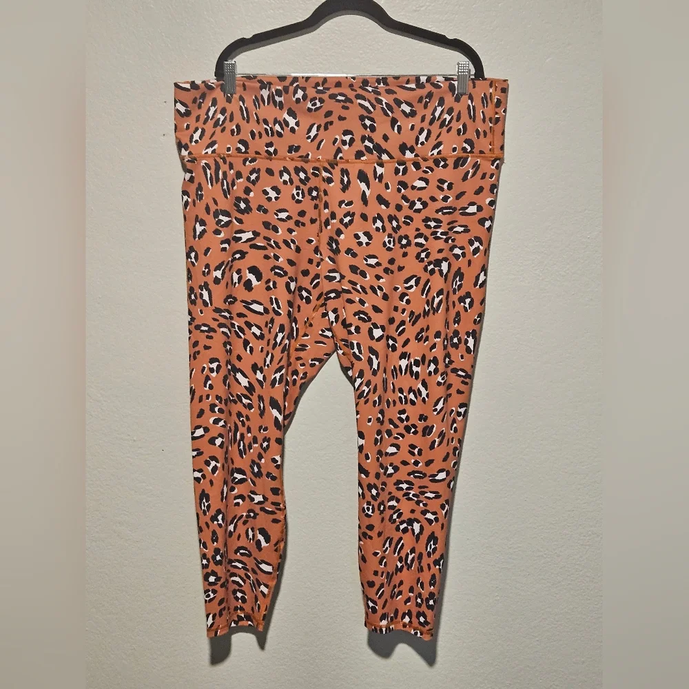 Fabletics Define PowerHold High-Waisted 7/8 Leopard Print Leggings Size 3X - Picture 8 of 16